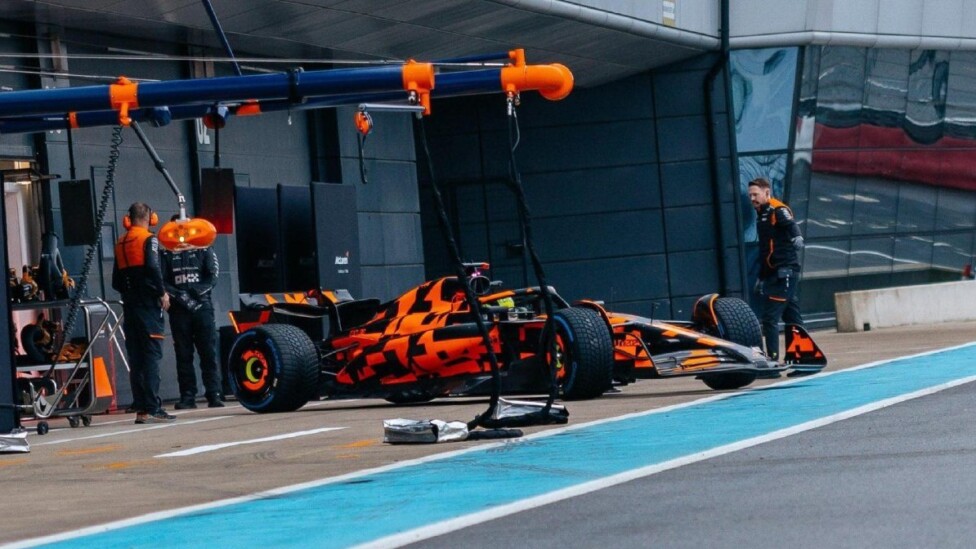 McLaren MCL39