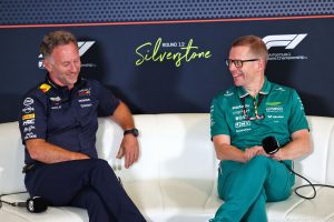Christian Horner junto a Andy Cowell, Gran Premio de Gran Bretaña 2025.