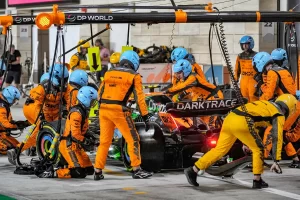 La parada en boxes más rápida de la historia de la Fórmula 1. 1.80 segundos, realizada por McLaren en el Gran Premio de Catar 2023 con Lando Norris.