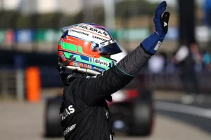 Andrea Kimi Antonelli, Mercedes, poleman Gran Premio de China 2026.