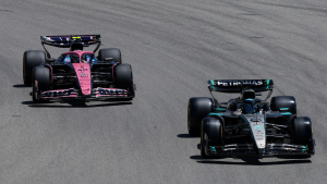 Franco Colapinto (Alpine) y George Russell (Mercedes).