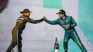 Lewis Hamilton (Mercedes) y Fernando Alonso (Aston Martin), podio del Gran Premio de Australia 2023.